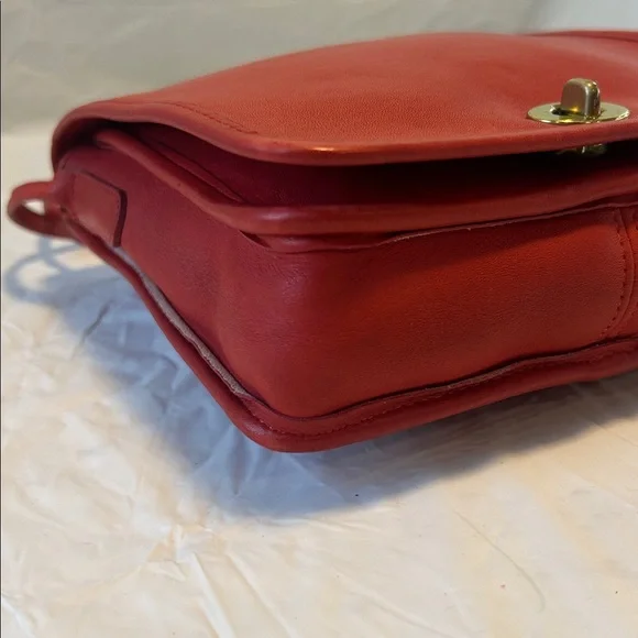 COACH Vintage NYC Compact Pouch in Red - Picture 8 of 11